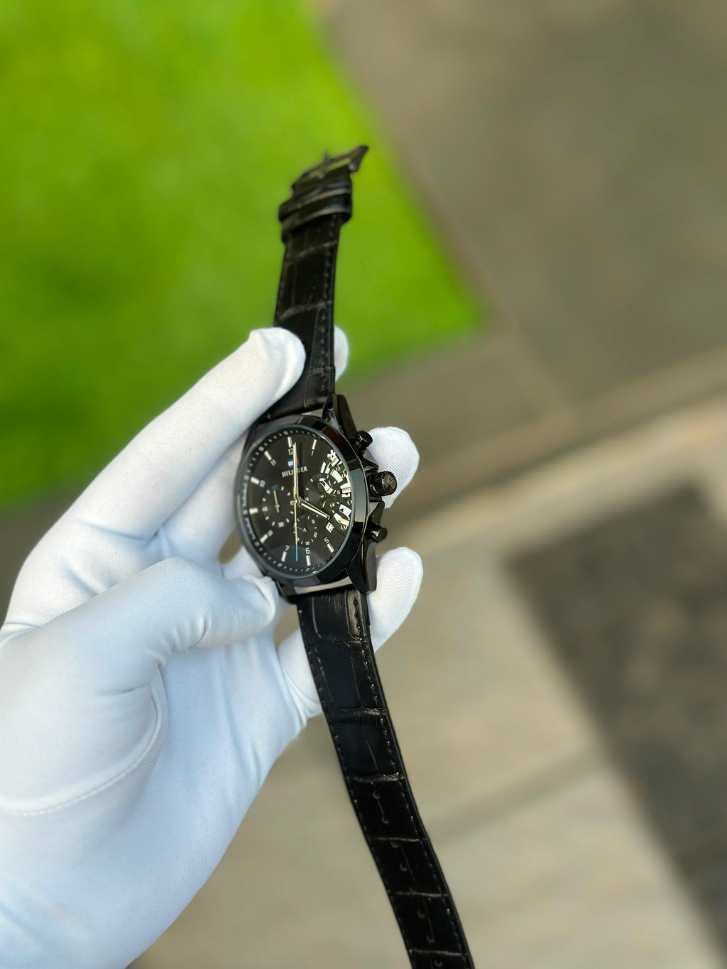Men’s Classic Analog Chronograph Watch with Quartz Movement