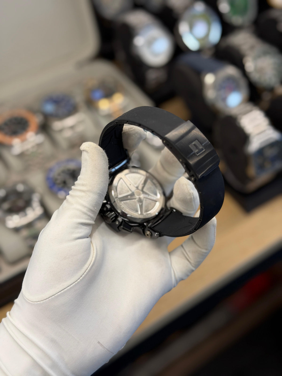 Luxury  Chronograph-Style Sports Watch for Men
