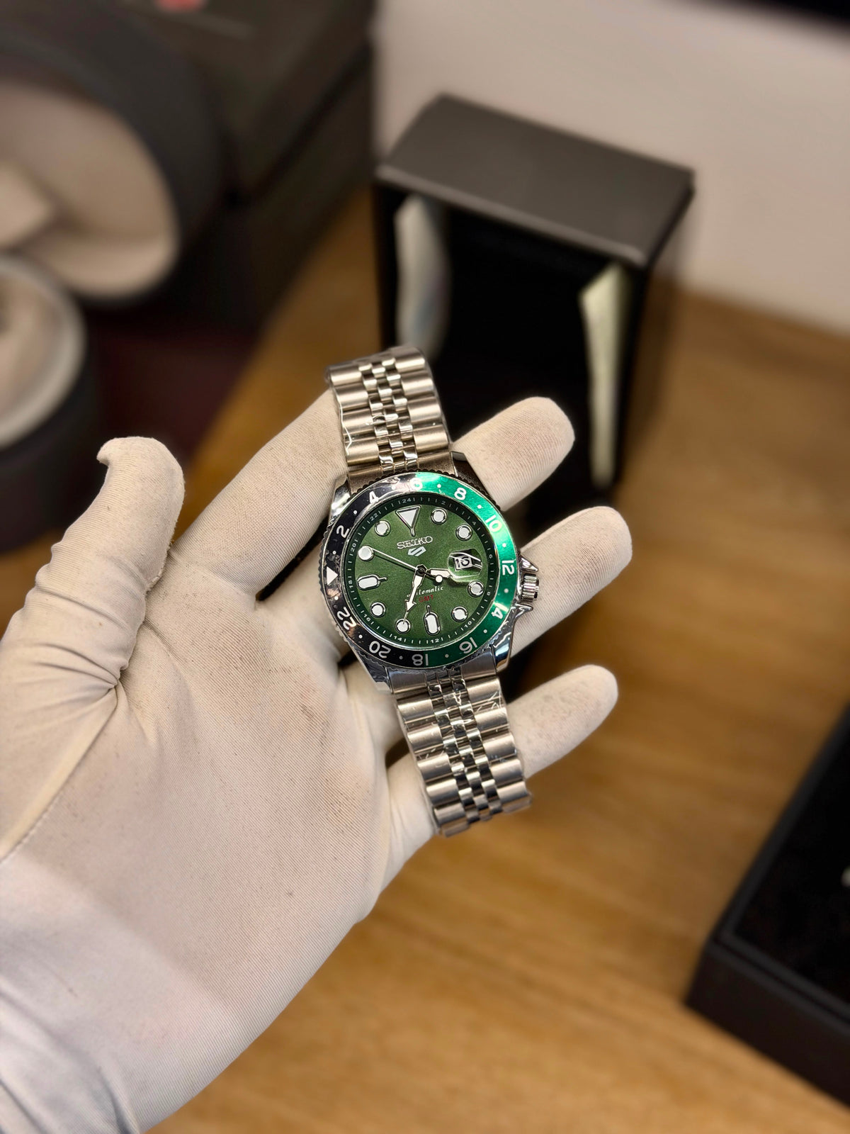 Men’s Classic Analog Quartz Wrist Watch with Clean Design – 7A Premium Quality Collection with Durable Strap and Clean Case Finish
