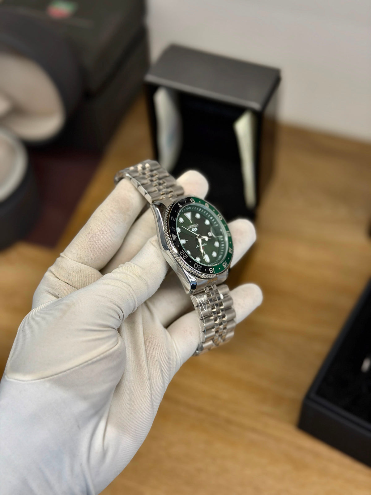 Men’s Classic Analog Quartz Wrist Watch with Clean Design – 7A Premium Quality Collection with Durable Strap and Clean Case Finish