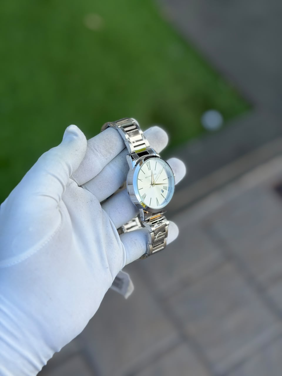 Unisex Analog Watch with Quartz Movement – Casual Wrist Watch