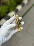 Men’s Classic Analog Quartz Wrist Watch with Clean Design